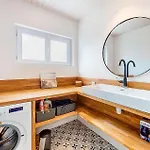 3 Bedroom In Dom wakacyjny *