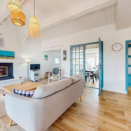 Lovely In Lepine With Kitchen Holiday home *