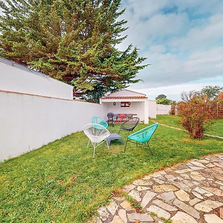 Lovely In Lepine With Kitchen Holiday home *