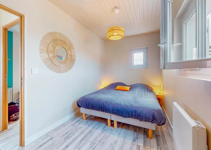 3 Bedroom Stunning In Prázdninový dům L'Epine (Vendee)