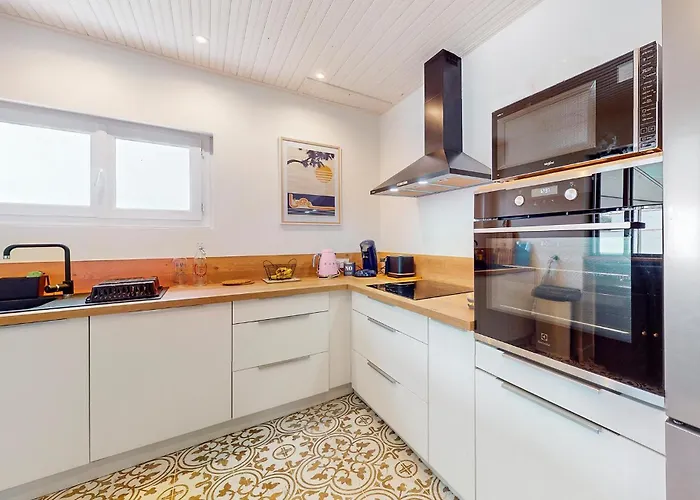 3 Bedroom Stunning In *