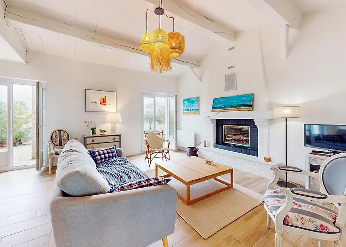 3 Bedroom Stunning In *