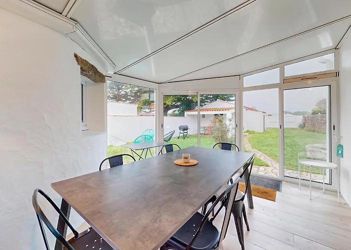 3 Bedroom Stunning In * L'Epine (Vendee)