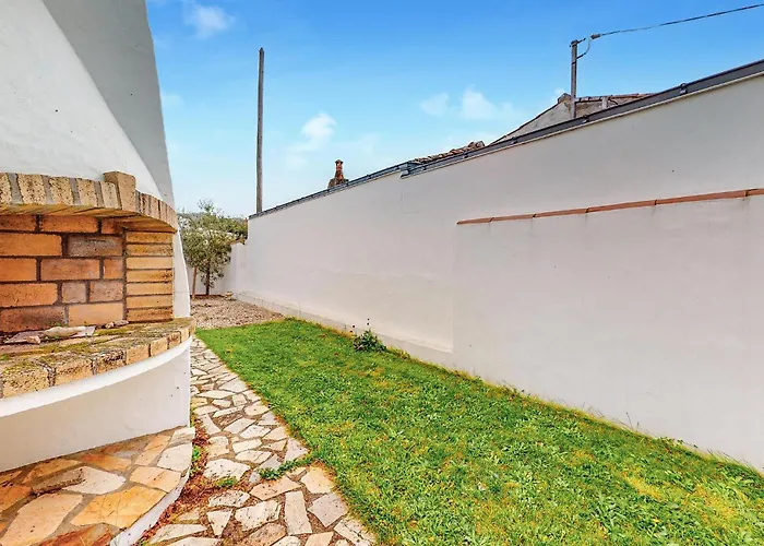 3 Bedroom Stunning In *